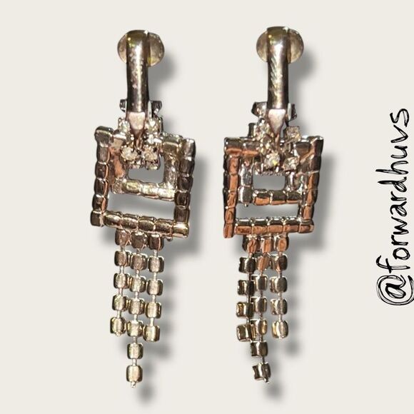 Vintage Clip-On Earrings – Reminiscent of 1950s Hollywood Glamour - Picture 6 of 10